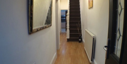 5 Bedroom house in popular student area, FILEY RD,close to public transport,Sainsburys access to Uni