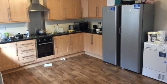 7 Bed detached house, 2 bathrooms, Bills included available, close to Univesity, City centre,