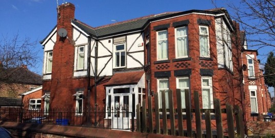 7 bedrooms available, walking distance to university, public transport, city centre,