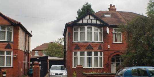 6 bedroom house, close to all amenities, transport, city centre, university, Withington