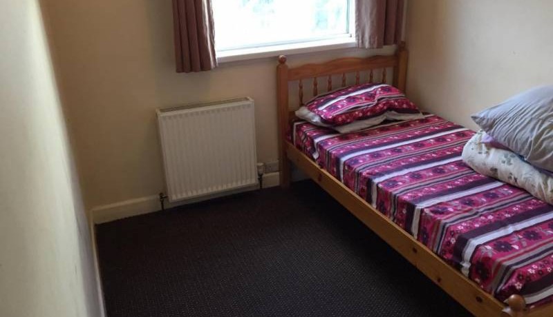 werneth ave single room