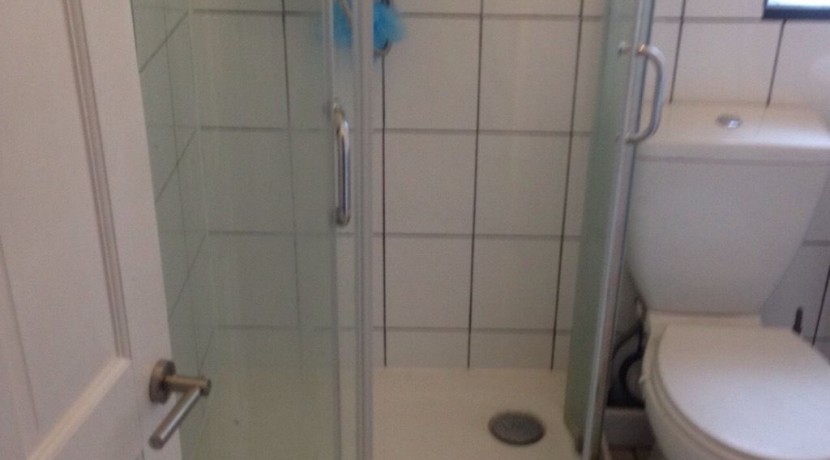 normbanby rd shower